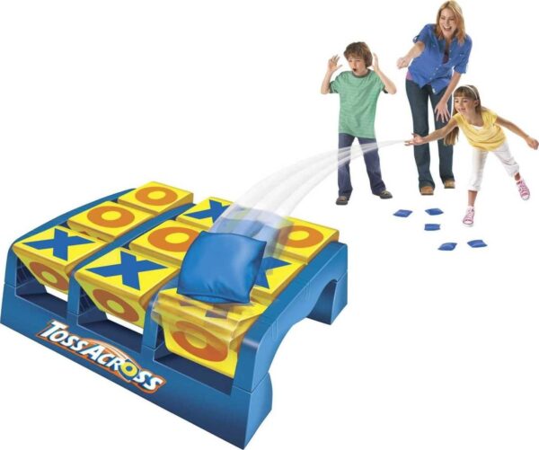 Mattel Games Toss Across Kids Outdoor Game, Bean Bag Toss for Camping and Family Night, Get Three-in-a-Row for 2-4 Players - Image 2